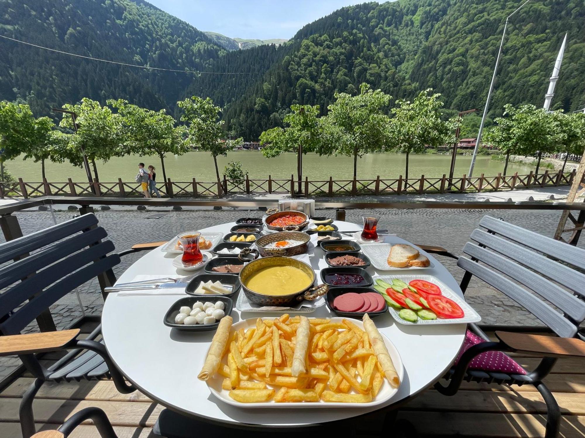 Ozkan Otel Uzungöl Exterior foto